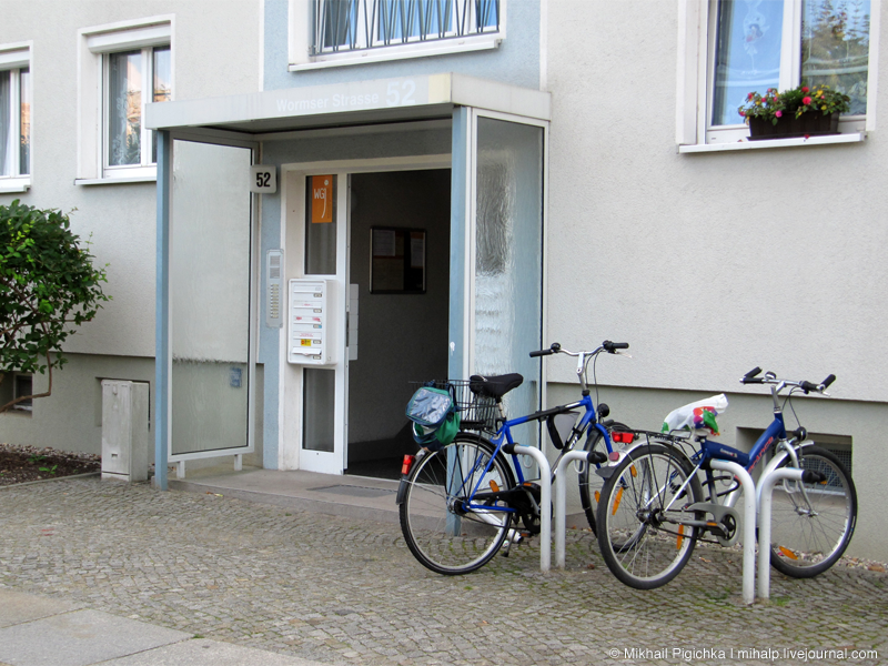 dresdenBikeParking14_zps3f5af168.png